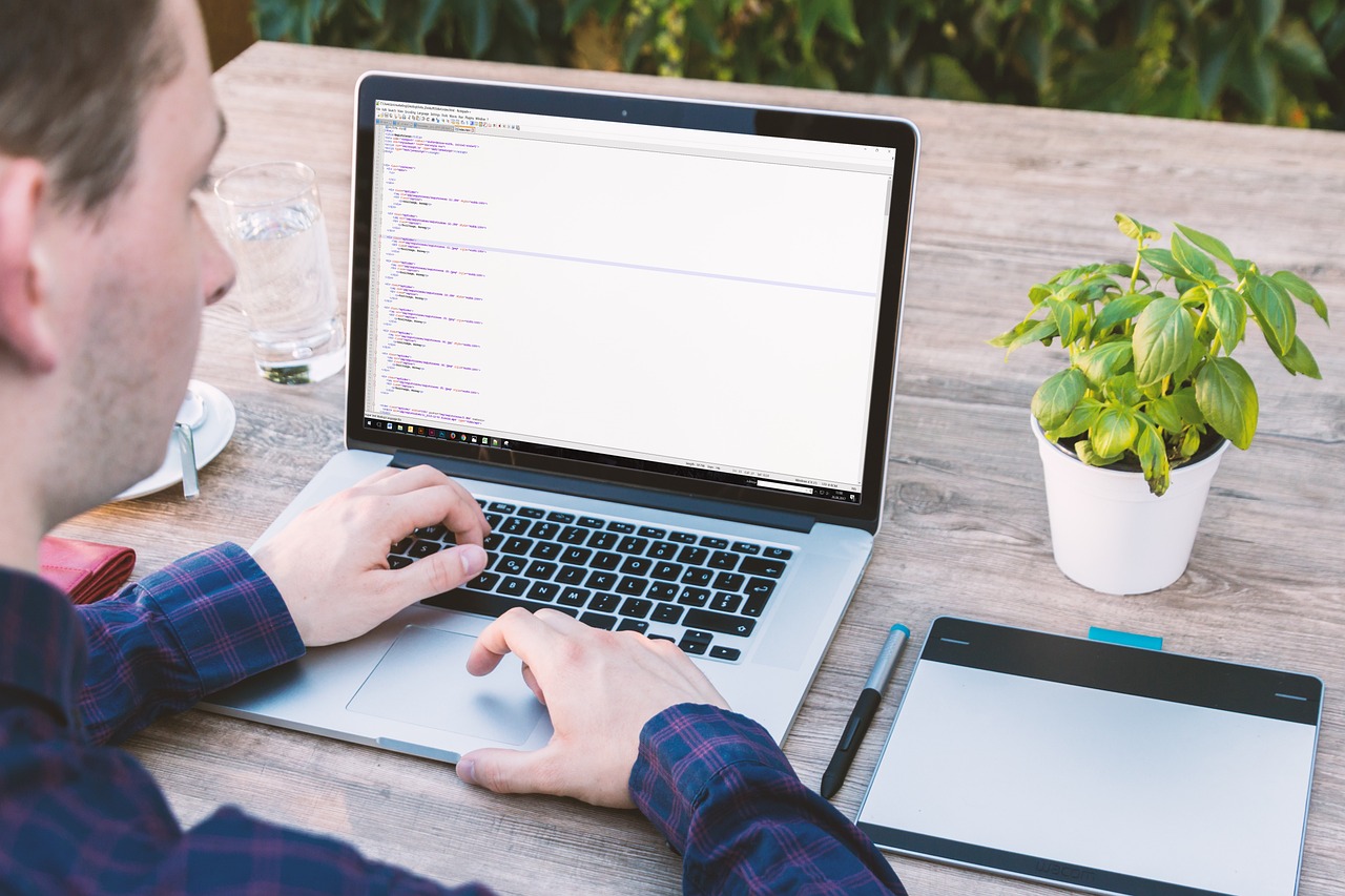 gdfb153c69bc542cdbcffc221e8bbd41ab4b66ceb5793e2ac6377718c7fed15ab9f2dcc83edeebfc4ebc83f110c4434f4cb87e48f46671cb0dbc7957b941df654_1280