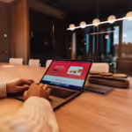 photo-1635405074683-96d6921a2a68-1